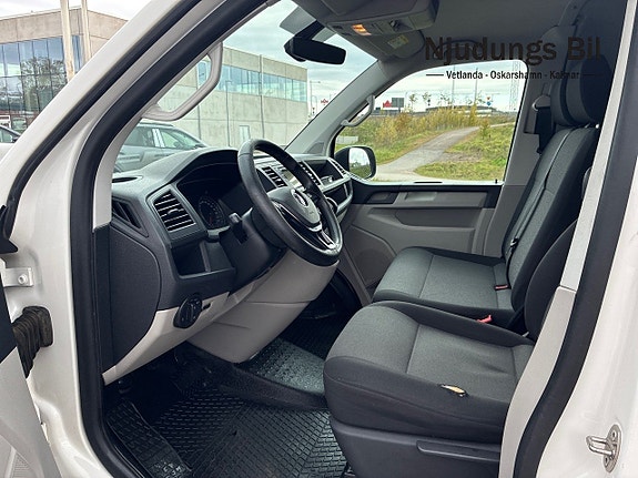 Volkswagen Transporter 8 of 15