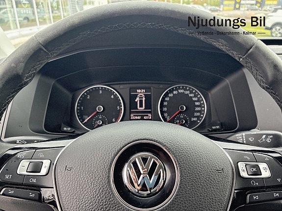 Volkswagen Transporter 11 of 15