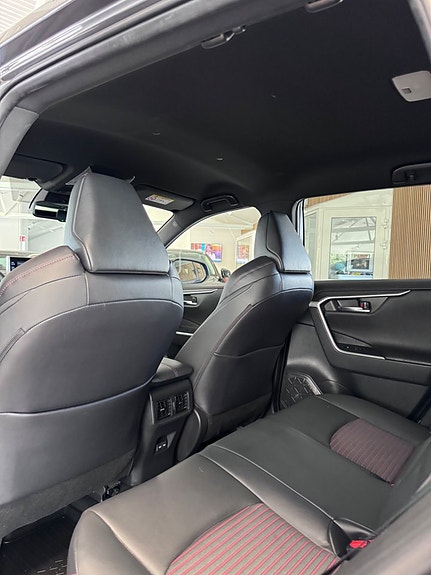 Toyota RAV4 18 of 22