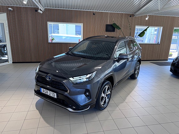 Toyota RAV4 10 of 22