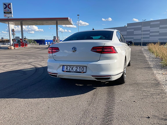 Volkswagen Passat 3 of 5