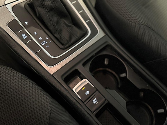 Volkswagen Golf VII 18 of 21