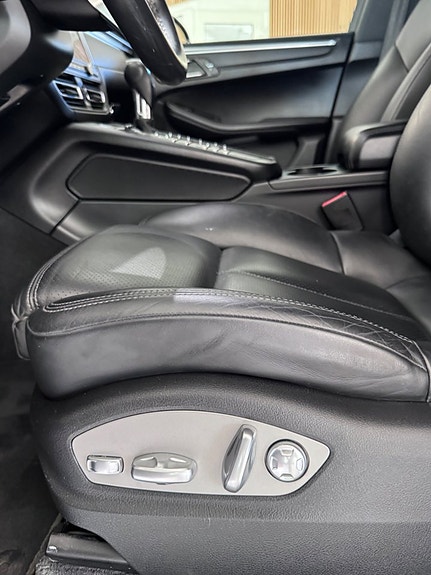 Porsche Macan 8 of 13