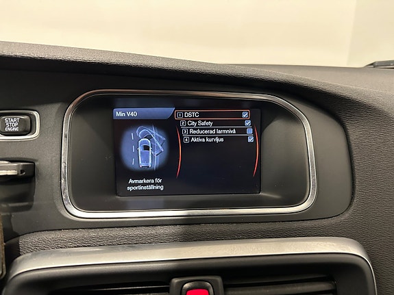 Volvo V40 20 of 22