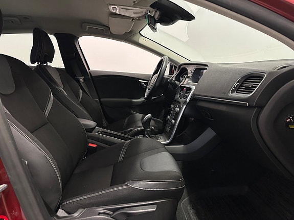 Volvo V40 12 of 22