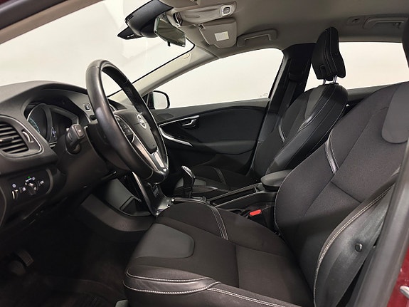 Volvo V40 9 of 22