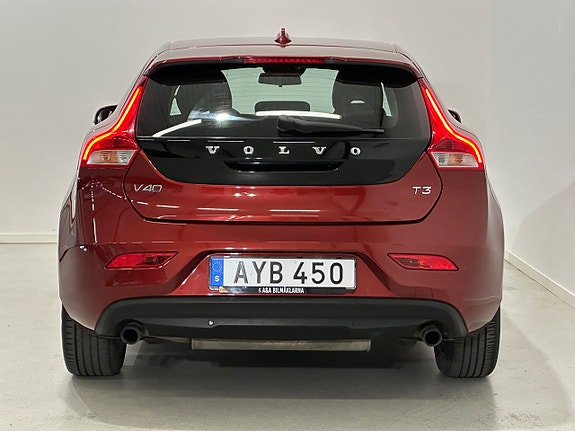 Volvo V40 5 of 5