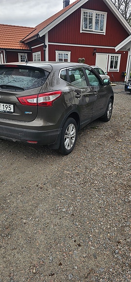 Nissan Qashqai 4 of 5