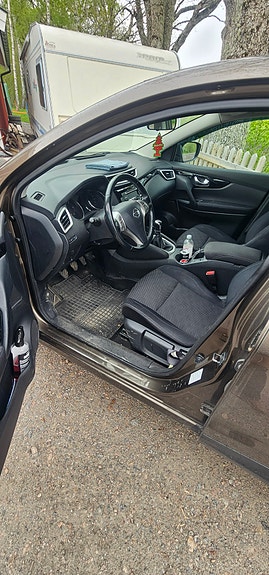 Nissan Qashqai 2 of 5