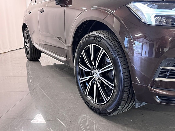 Volvo XC60 2 of 21