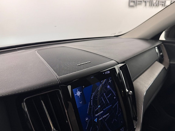 Volvo XC60 12 of 21