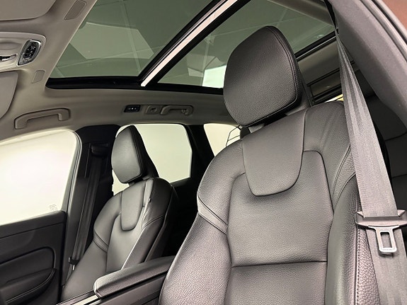 Volvo XC60 6 of 21