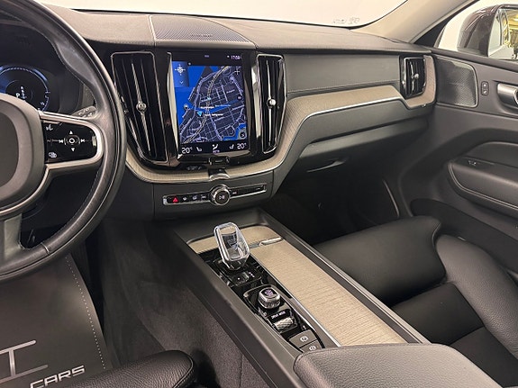 Volvo XC60 5 of 21