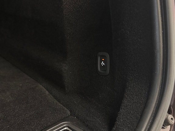 Volvo XC60 16 of 21
