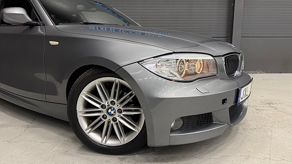 BMW 118d 3 of 5