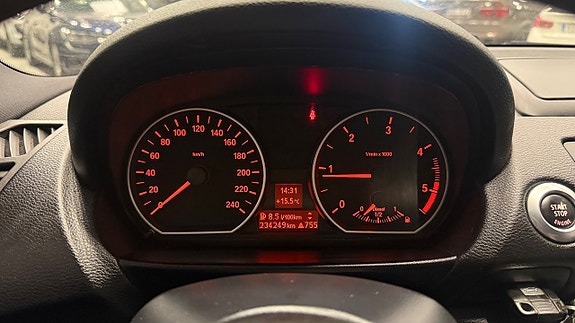 BMW 118d 16 of 23