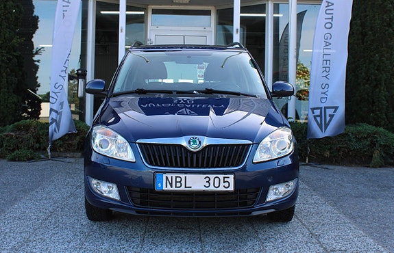 Skoda Fabia 2 of 16
