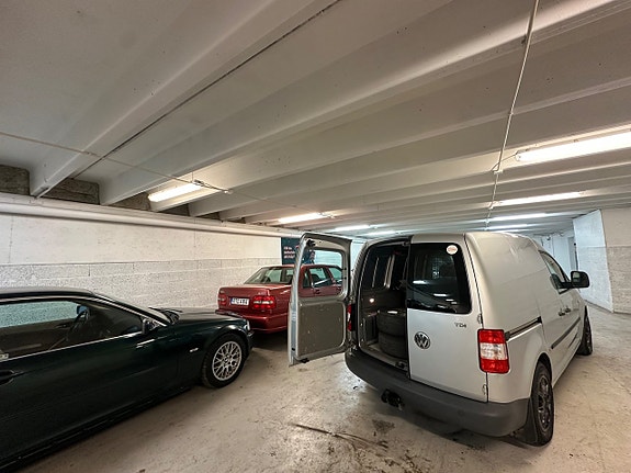 Volkswagen Caddy 8 of 24