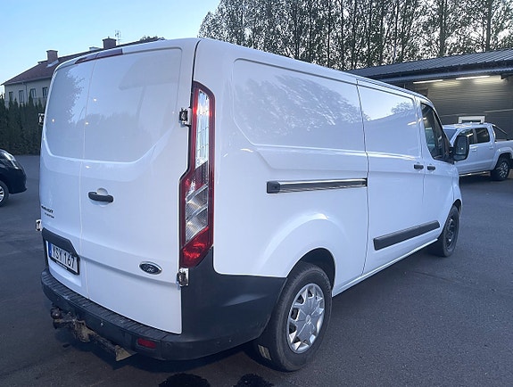 Ford Transit Custom 9 of 24