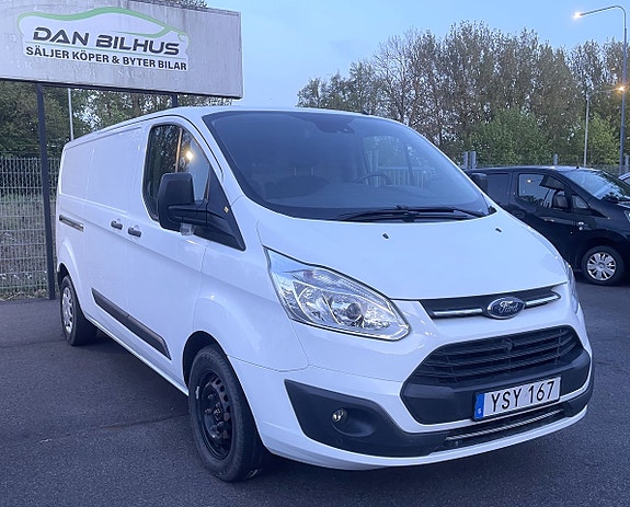 Ford Transit Custom 6 of 24