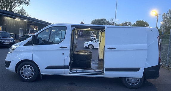 Ford Transit Custom 16 of 24