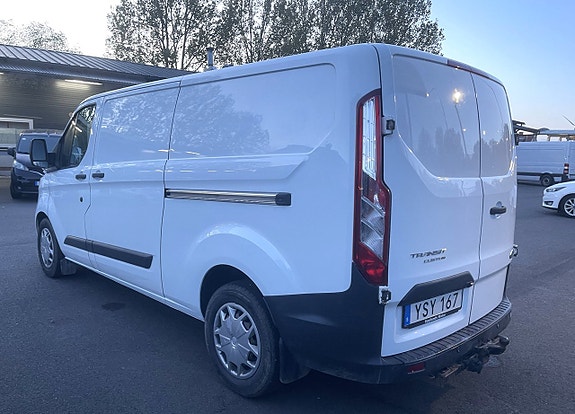 Ford Transit Custom 12 of 24