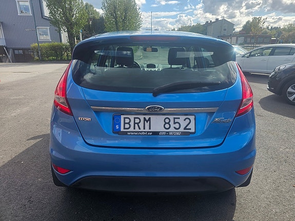Ford Fiesta 4 of 5