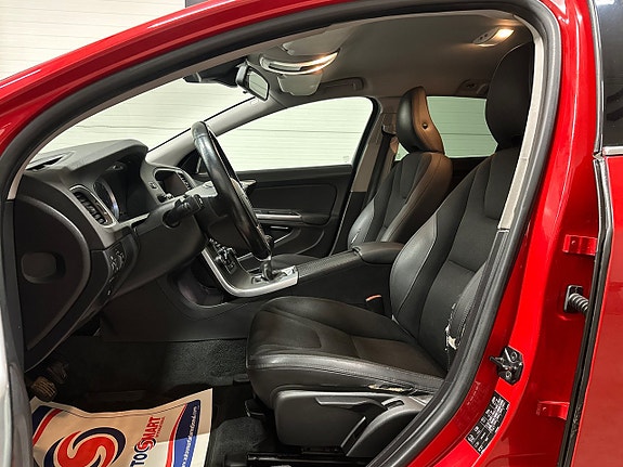 Volvo V60 5 of 18
