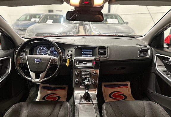 Volvo V60 9 of 18