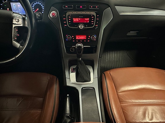 Ford Mondeo 15 of 21
