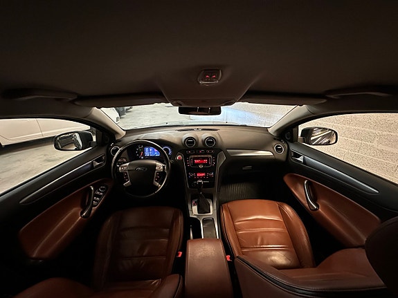 Ford Mondeo 12 of 21