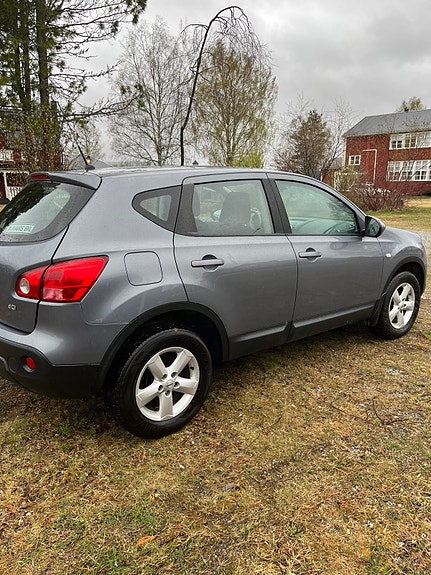 Nissan Qashqai 4 of 5