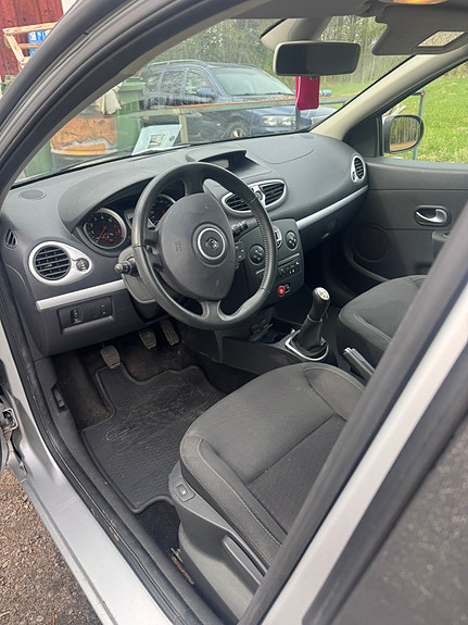 Renault Clio 3 of 5