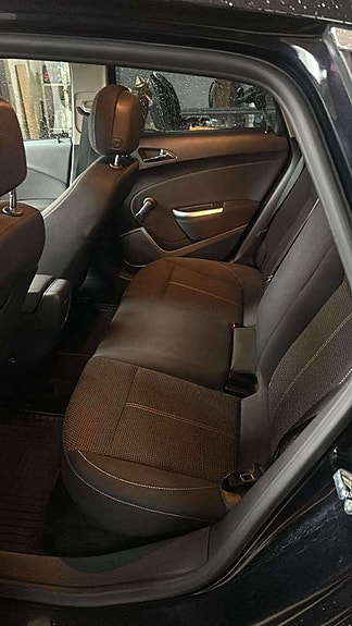 Opel Astra 3 of 4