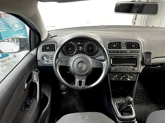 Volkswagen Polo 13 of 15