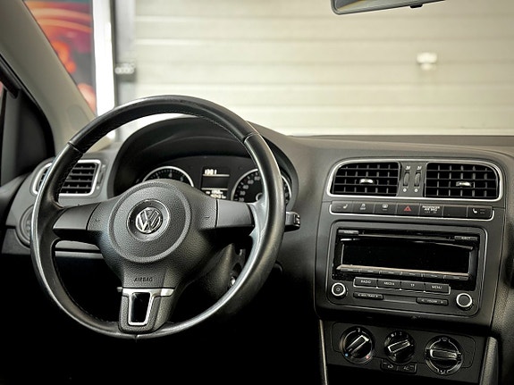 Volkswagen Polo 14 of 15