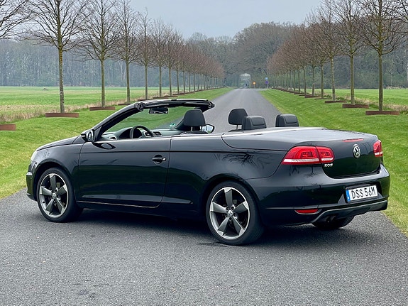 Volkswagen Eos 2 of 10