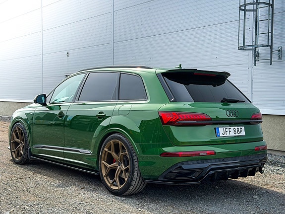 Audi Q7 3 of 5