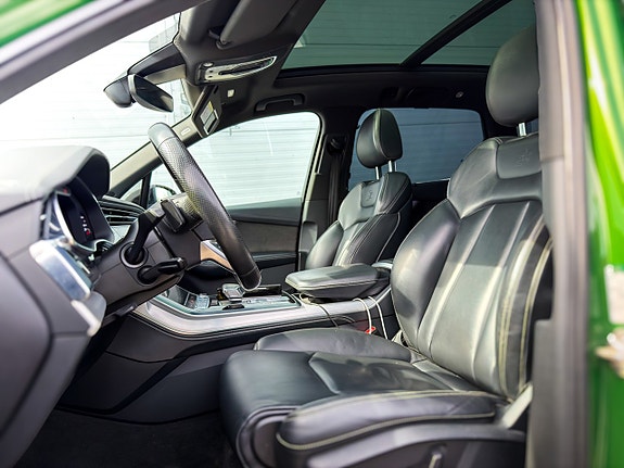 Audi Q7 15 of 30
