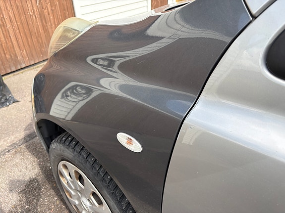 Nissan Micra 7 of 12