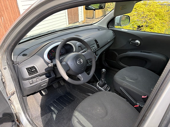 Nissan Micra 8 of 12