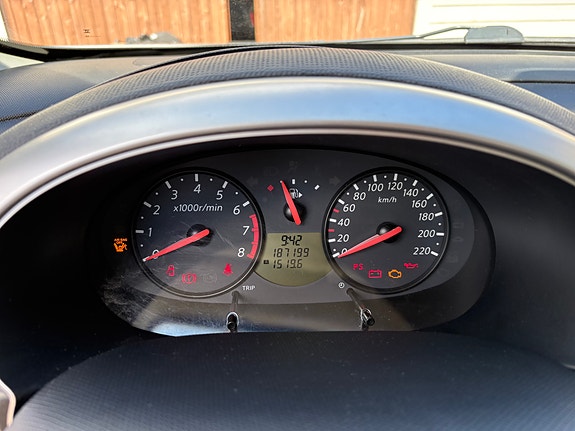 Nissan Micra 10 of 12