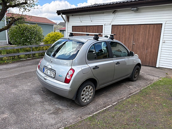 Nissan Micra 2 of 5