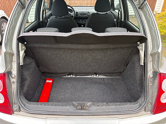 Nissan Micra 11 of 12