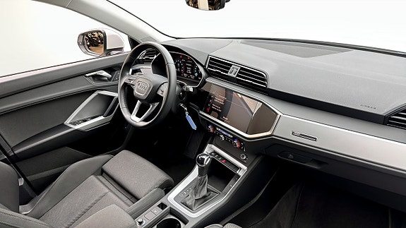 Audi Q3 11 of 18