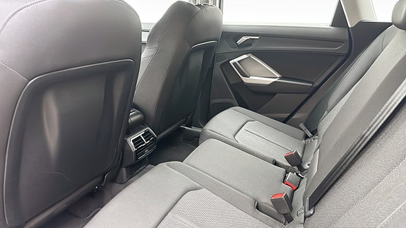 Audi Q3 12 of 18