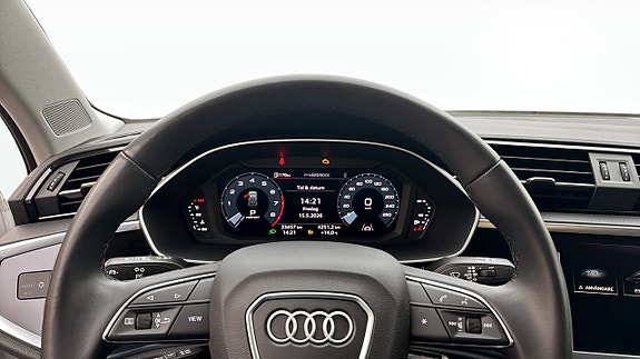 Audi Q3 16 of 18