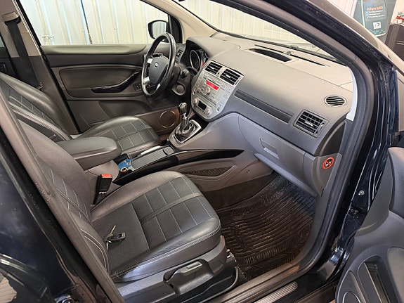 Ford Kuga 6 of 8