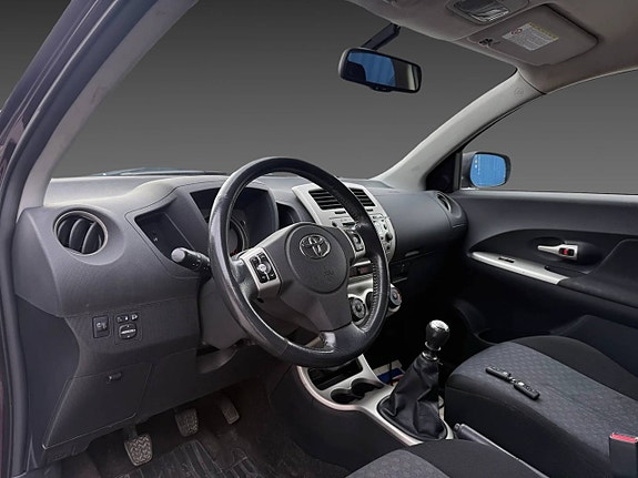 Toyota Urban Cruiser 5 of 8