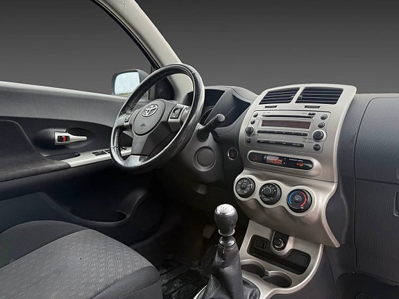 Toyota Urban Cruiser 7 of 8